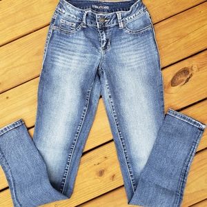 MAURICES SKINNY JEAN XS-REGULAR